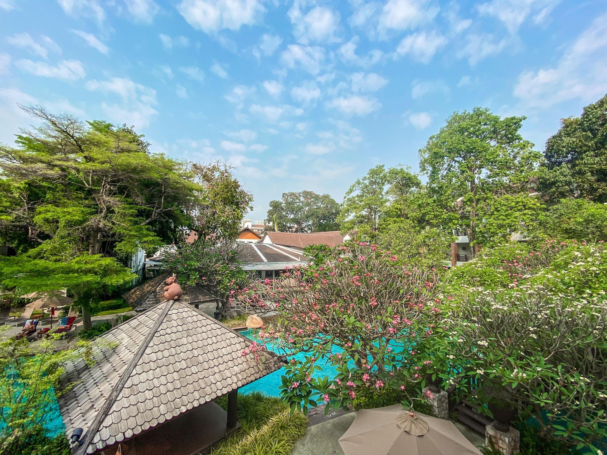 Woodlands Hotel&Resort Pattaya Dış mekan fotoğraf