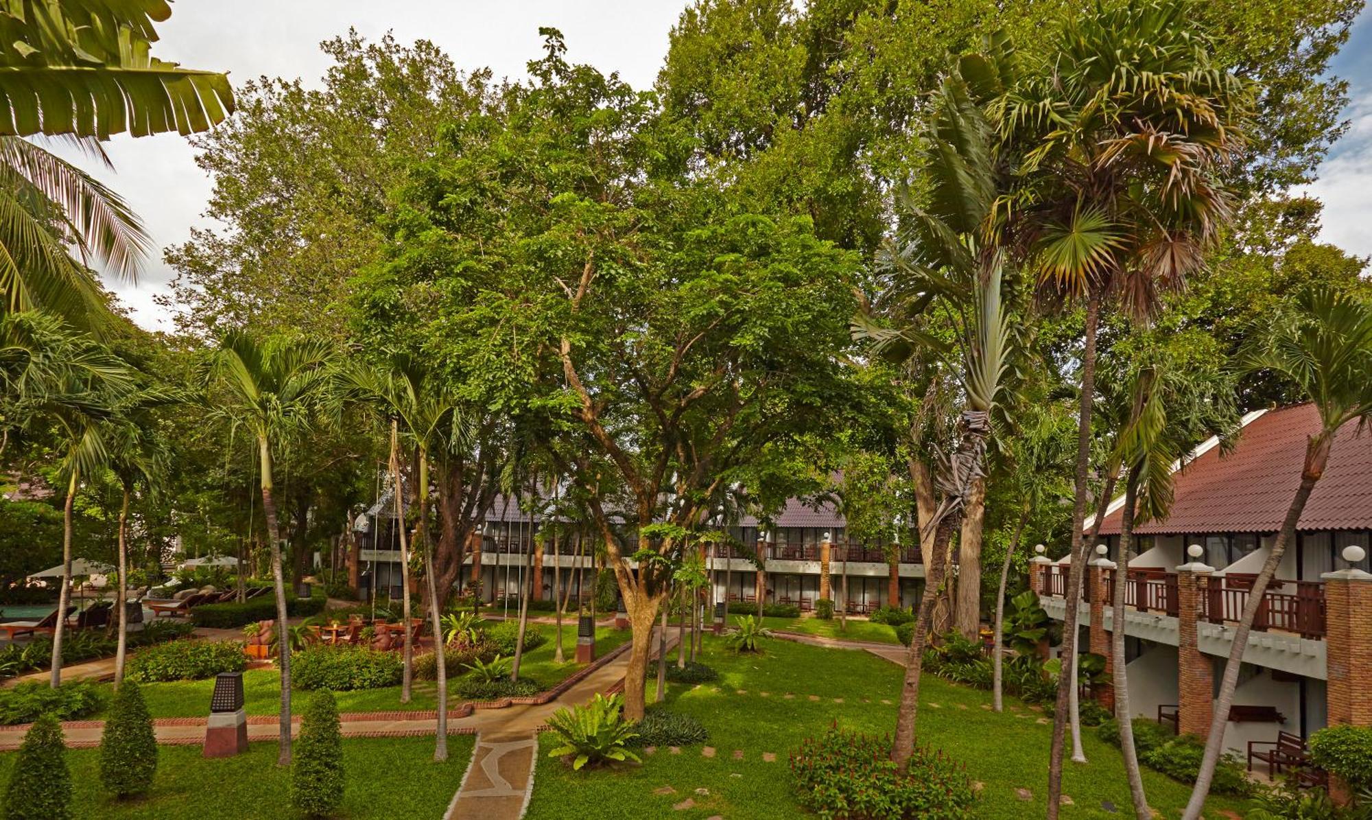 Woodlands Hotel&Resort Pattaya Dış mekan fotoğraf